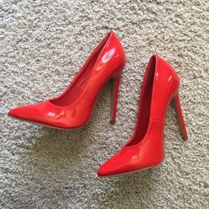 Beautiful red heels! Pumps 👠 size 6